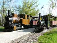 Molly und Emma im Bahnhof Baumschulsee [Lando Hass/2008]