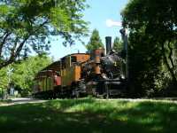 Durchfahrt durch den Bahnhof Baumschulsee [Peter Gysel/2008]